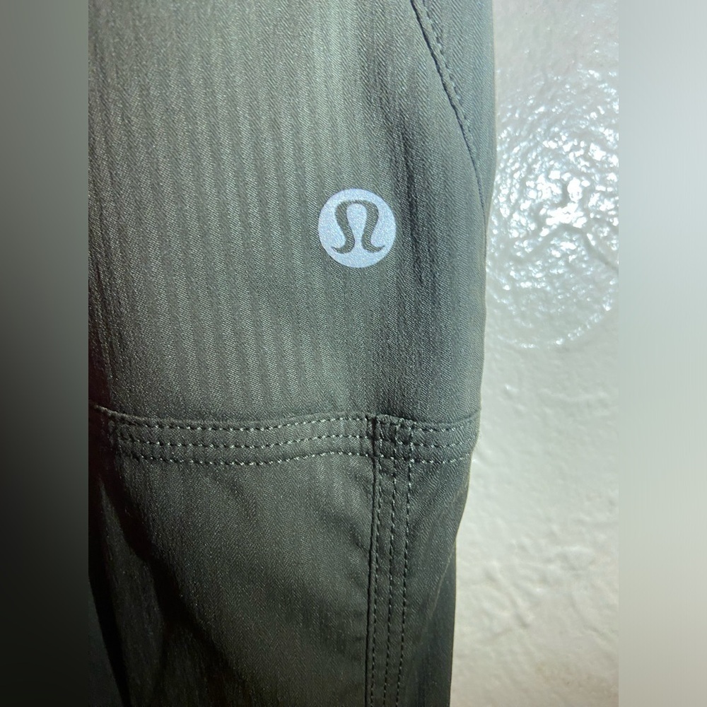 Lululemon pants - Picture 2 of 10